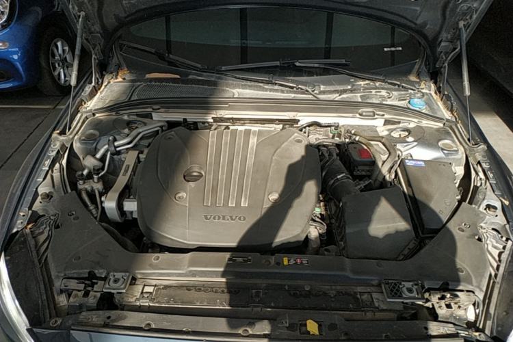 Used Volvo S60 2023 B4 Zhiyi Luxury Edition Engine Bay