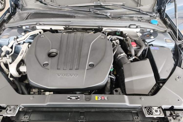Used Volvo S60 2023 B4 Zhiyi Luxury Edition Engine Bay