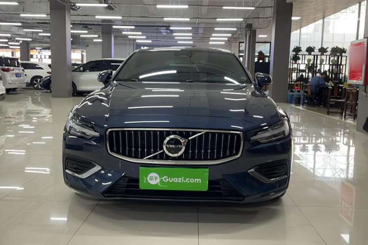 Used Volvo S60 2023 B4 Zhiyi Luxury Edition Exterior 1