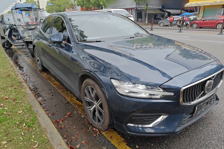 Used Volvo S60 2023 B4 Zhiyi Luxury Edition Exterior 1
