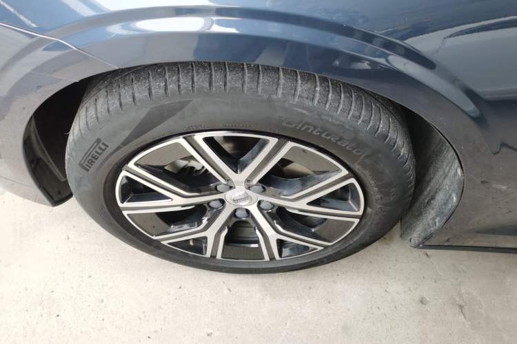 Used Volvo S60 2023 B4 Zhiyi Luxury Edition Exterior 1