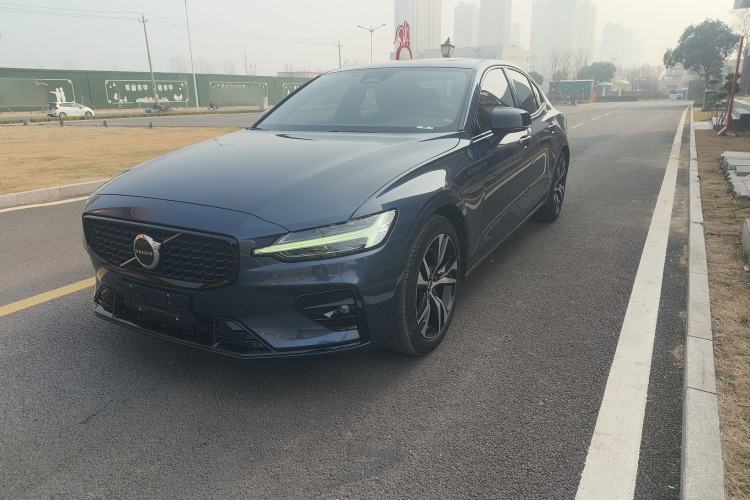 Used Volvo S60 2023 B5 Zhiya Sport Edition Exterior 1