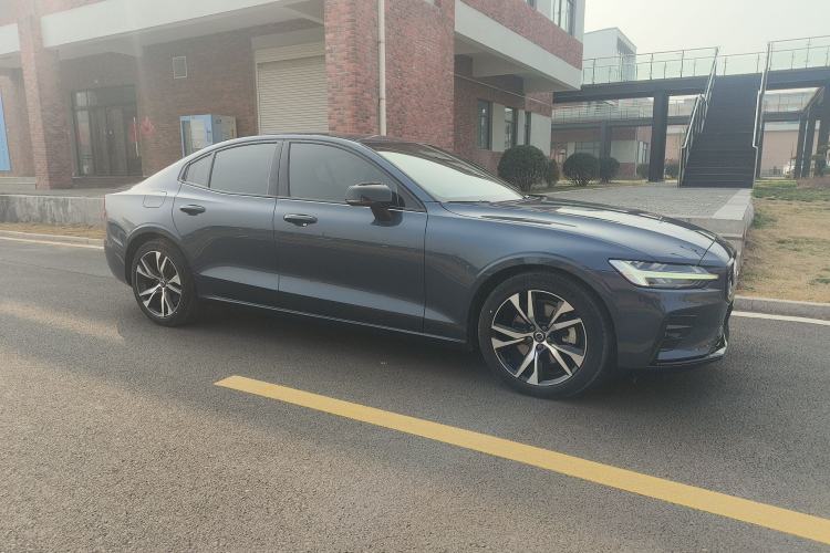 Used Volvo S60 2023 B5 Zhiya Sport Edition Exterior 2