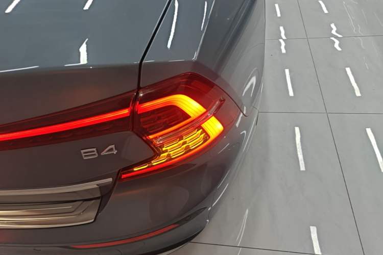 Used Volvo S60 2023 B4 Zhiyi Luxury Edition Exterior 3