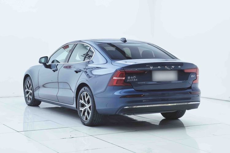 Used Volvo S60 2023 B4 Zhiyi Luxury Edition Exterior 3