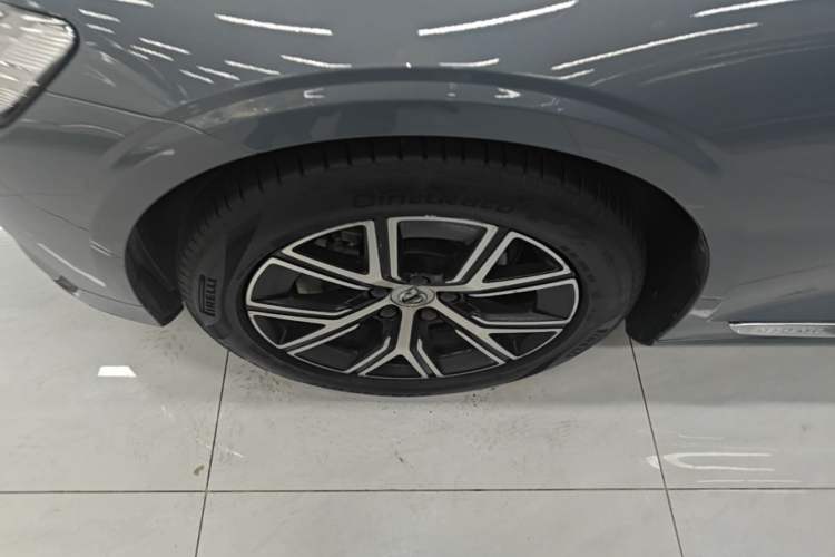 Used Volvo S60 2023 B4 Zhiyi Luxury Edition Exterior 4