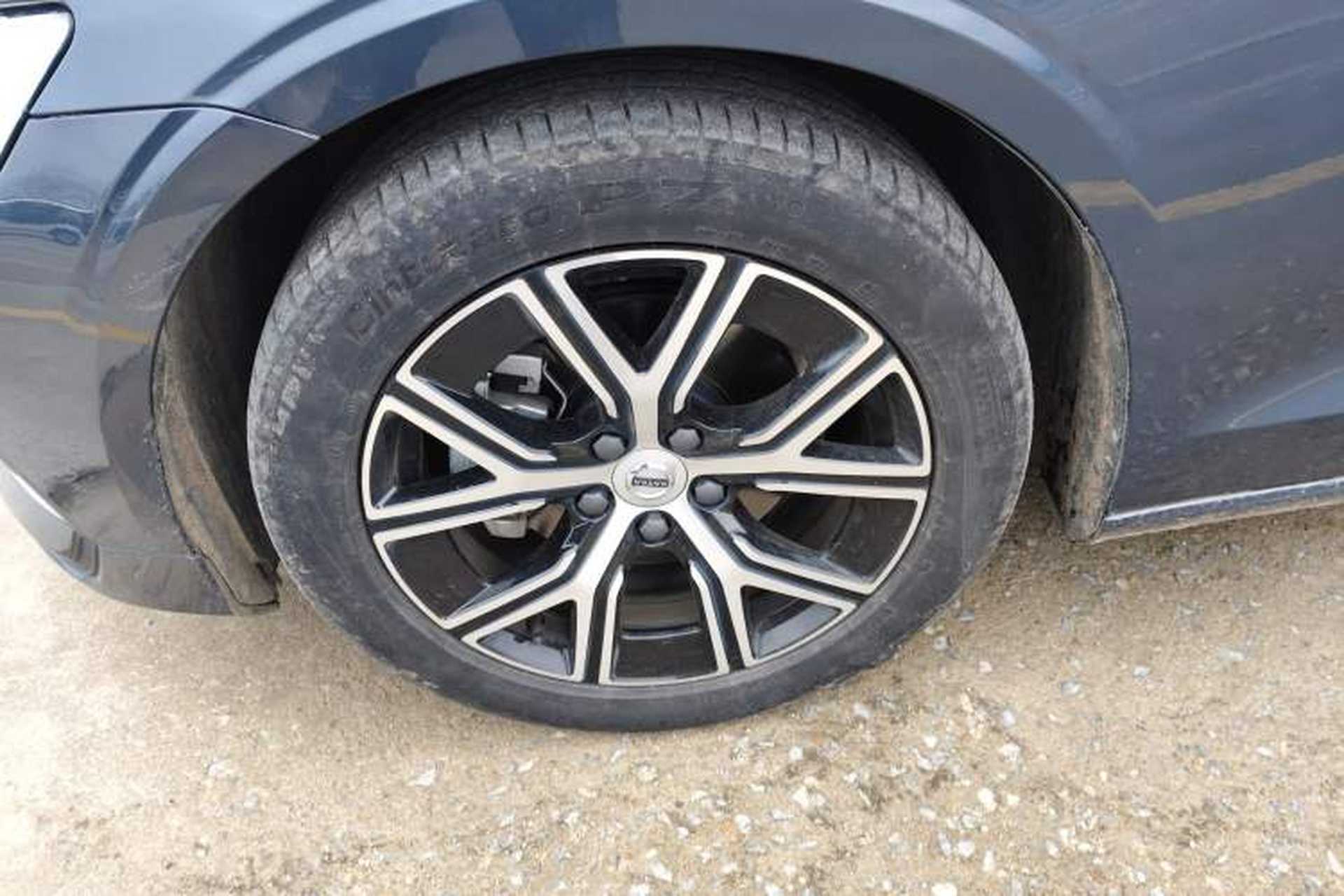 Used Volvo S60 2023 B4 Zhiyi Luxury Edition Exterior 4