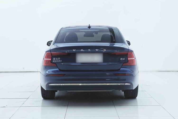 Used Volvo S60 2023 B4 Zhiyi Luxury Edition Exterior 4