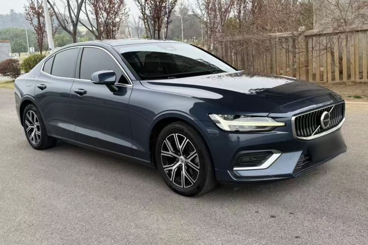 Used Volvo S60 2023 B4 Zhiyi Luxury Edition Exterior 5