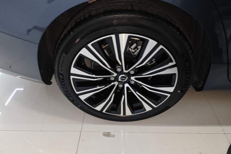 Used Volvo S60 2023 B4 Zhiyuan Luxury Edition Exterior 5