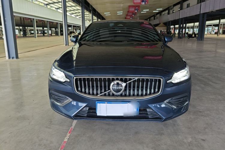 Used Volvo S60 2023 B4 Zhiyi Luxury Edition Front