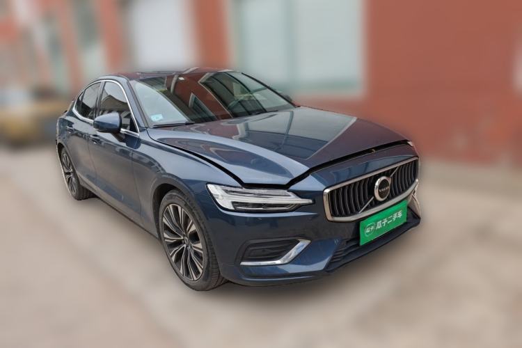 Used Volvo S60 2023 B4 Zhiyuan Luxury Edition Front Right 45 Deg