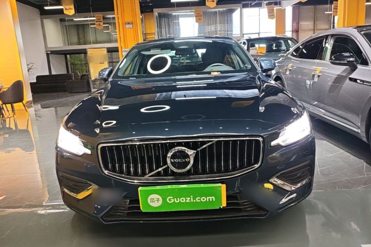 Used Volvo S60 2023 B4 Zhiyi Luxury Edition Front