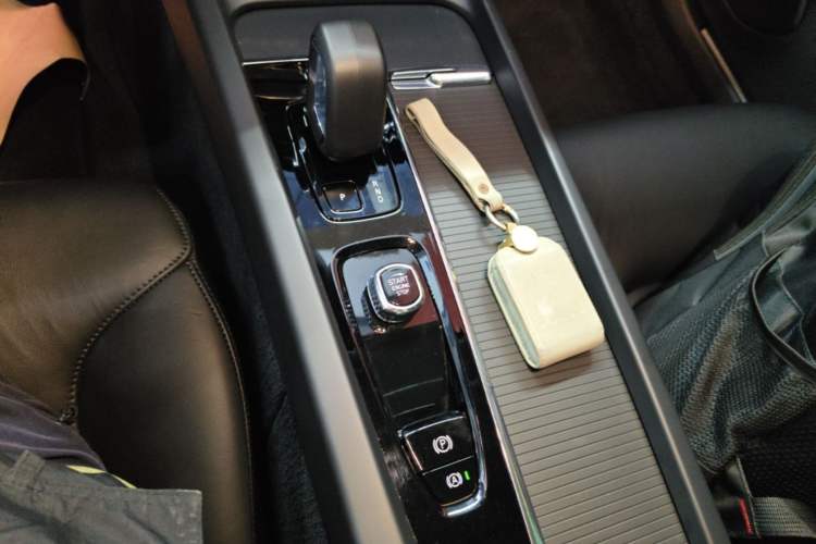Used Volvo S60 2023 B4 Zhiyi Luxury Edition Gear Lever