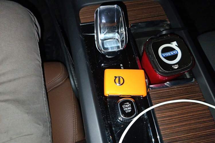 Used Volvo S60 2023 B4 Zhiyuan Luxury Edition Gear Lever