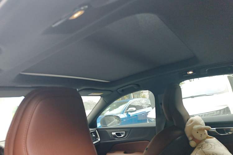 Used Volvo S60 2023 B4 Zhiyi Luxury Edition Headliner