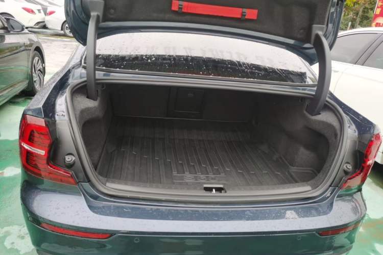Used Volvo S60 2023 B4 Zhiyi Luxury Edition Interior 11