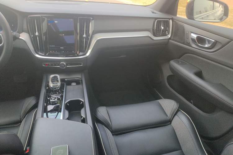 Used Volvo S60 2023 B5 Zhiya Sport Edition Interior 2