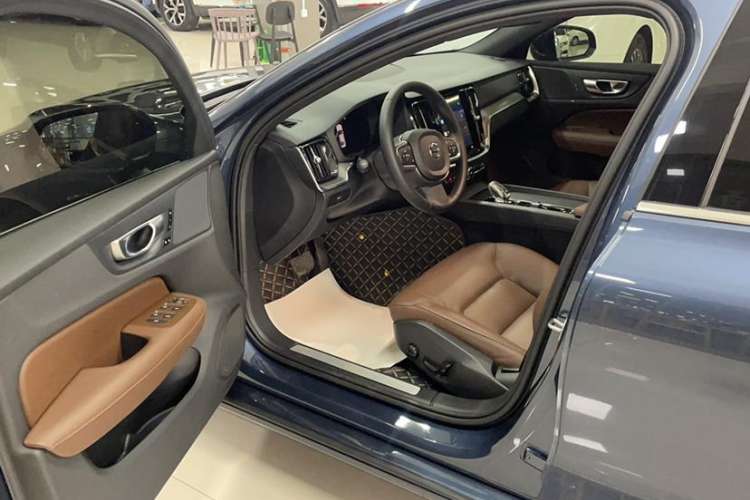 Used Volvo S60 2023 B4 Zhiyi Luxury Edition Interior 4