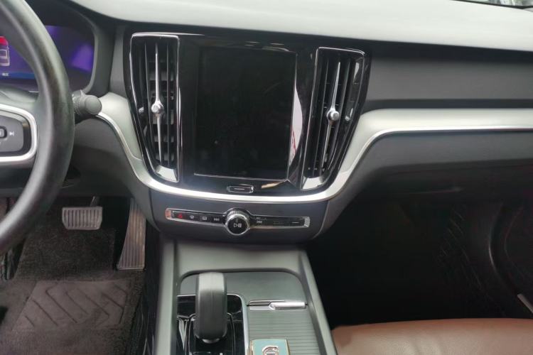 Used Volvo S60 2023 B4 Zhiyi Luxury Edition Interior 4
