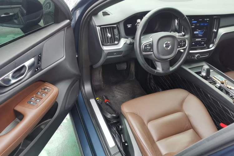 Used Volvo S60 2023 B4 Zhiyi Luxury Edition Interior 7