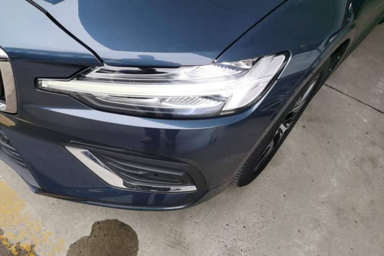 Used Volvo S60 2023 B4 Zhiyi Luxury Edition Left Front Headlight