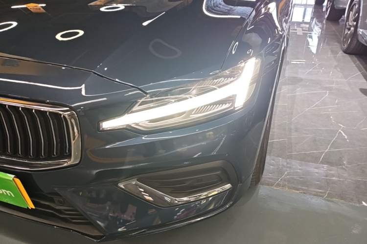Used Volvo S60 2023 B4 Zhiyi Luxury Edition Left Front Headlight