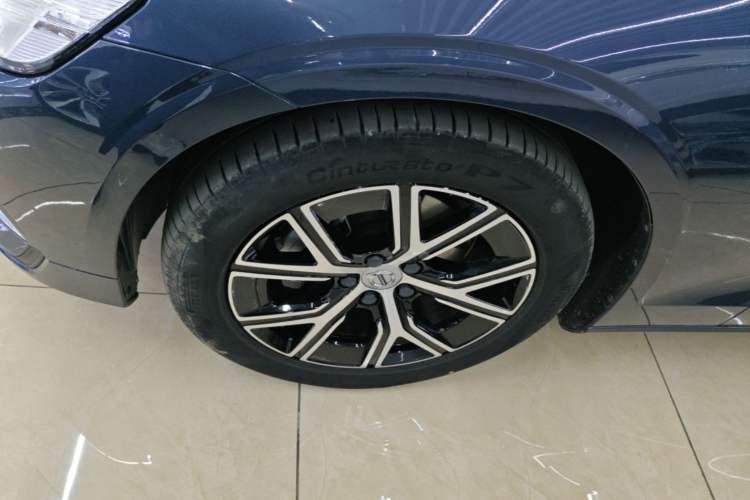 Used Volvo S60 2023 B4 Zhiyi Luxury Edition Left Front Wheel Hub