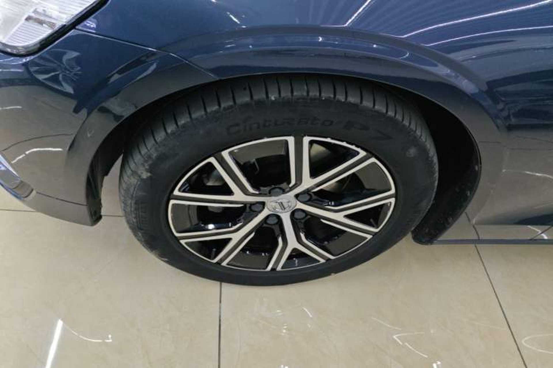 Used Volvo S60 2023 B4 Zhiyi Luxury Edition Left Front Wheel Hub