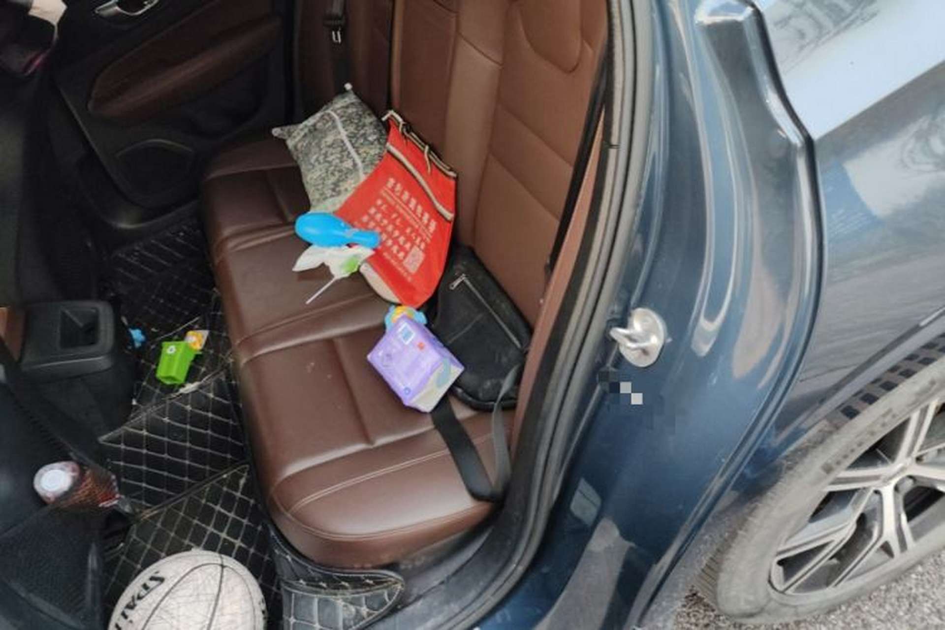 Used Volvo S60 2023 B4 Zhiyi Luxury Edition Left Rear Seat