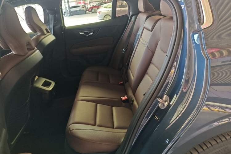 Used Volvo S60 2023 B4 Zhiyi Luxury Edition Left Rear Seat