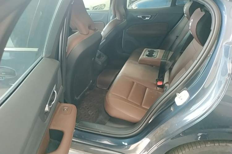 Used Volvo S60 2023 B4 Zhiyi Luxury Edition Left Rear Seat