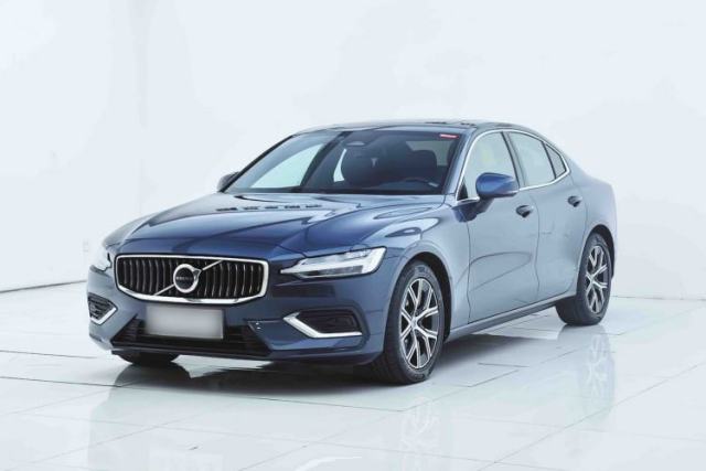 Używany Volvo S60 2023 B4 Zhiyi Luxury Edition