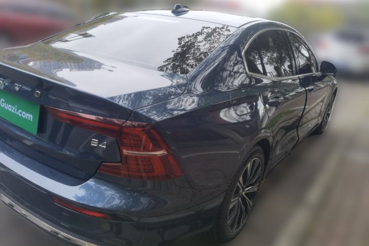 Used Volvo S60 2023 B4 Zhiyuan Luxury Edition Rear Right 45 Deg