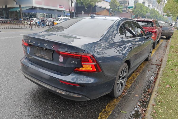 Used Volvo S60 2023 B4 Zhiyi Luxury Edition Rear Right 45 Deg