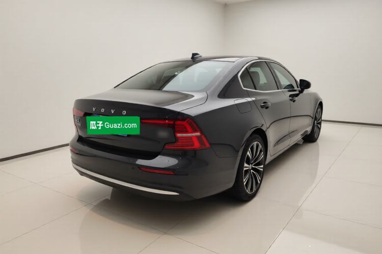 Used Volvo S60 2023 B4 Zhiyuan Luxury Edition Rear Right 45 Deg