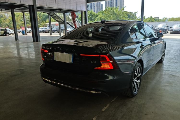 Used Volvo S60 2023 B4 Zhiyi Luxury Edition Rear Right 45 Deg