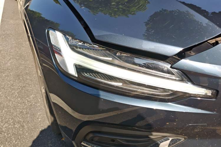 Used Volvo S60 2023 B4 Zhiyi Luxury Edition Right Front Headlight