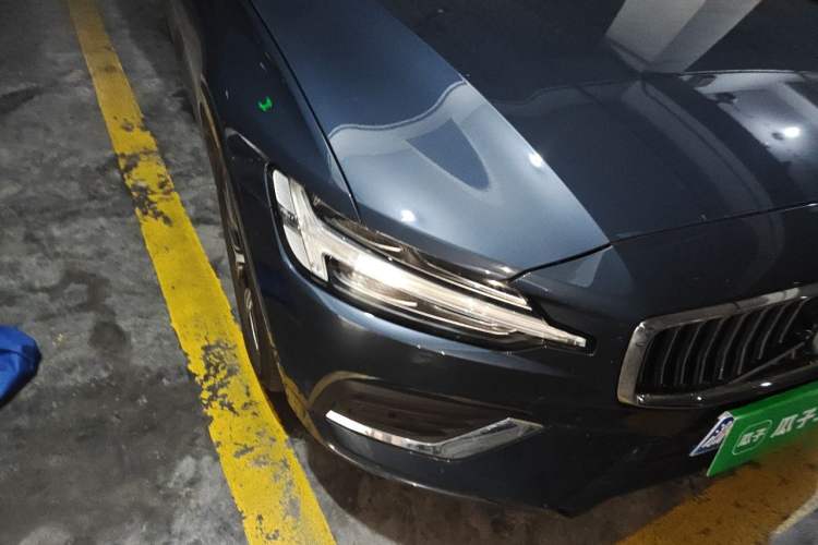 Used Volvo S60 2023 B4 Zhiyi Luxury Edition Right Front Headlight