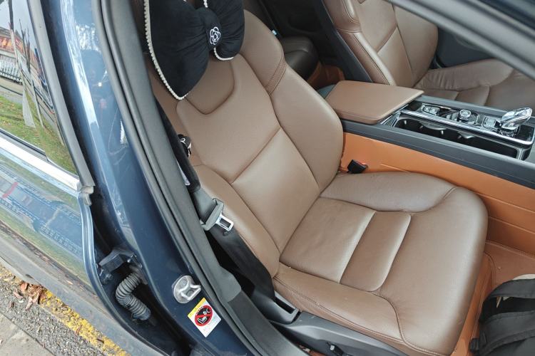 Used Volvo S60 2023 B4 Zhiyi Luxury Edition Right Front Seat