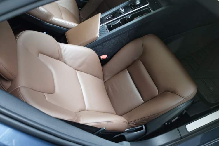 Used Volvo S60 2023 B4 Zhiyi Luxury Edition Right Front Seat
