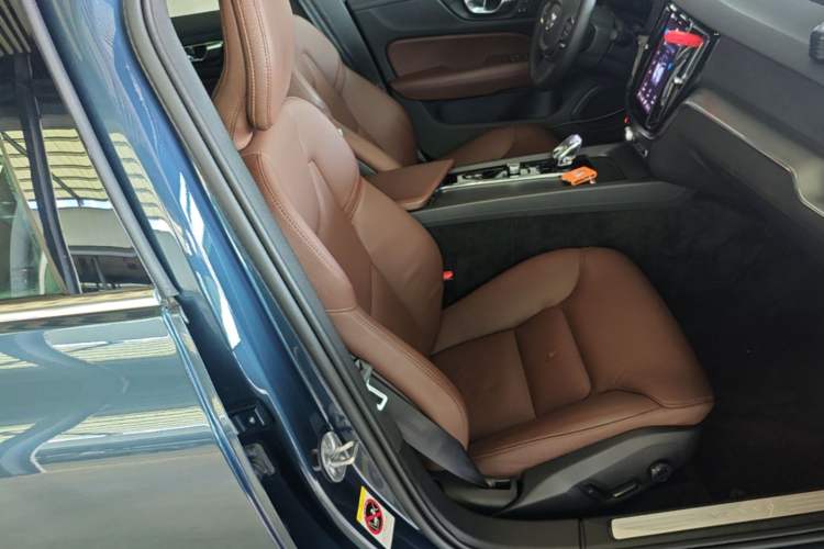 Used Volvo S60 2023 B4 Zhiyi Luxury Edition Right Front Seat