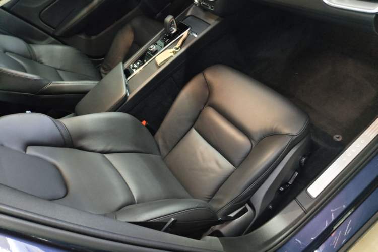 Used Volvo S60 2023 B4 Zhiyi Luxury Edition Right Front Seat