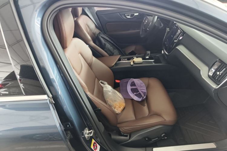 Used Volvo S60 2023 B4 Zhiyi Luxury Edition Right Front Seat