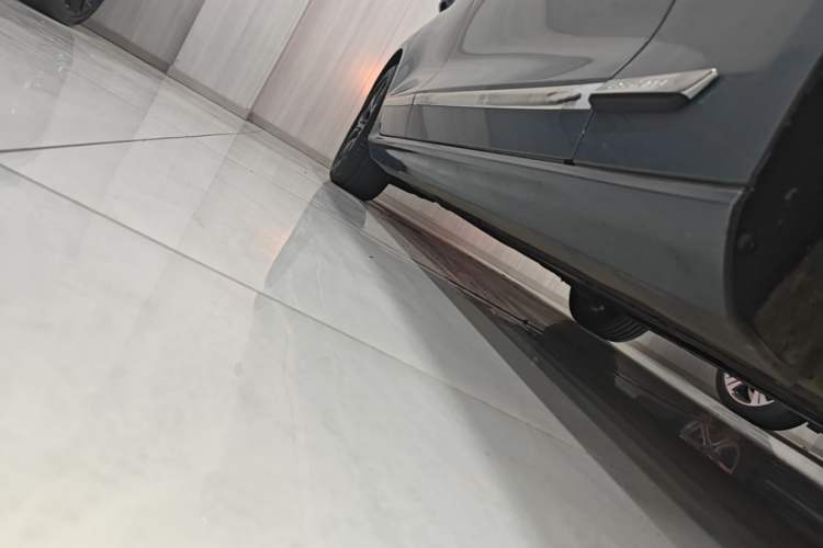 Used Volvo S60 2023 B4 Zhiyi Luxury Edition Right Side Sill
