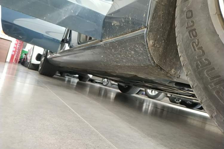Used Volvo S60 2023 B4 Zhiyi Luxury Edition Right Side Sill