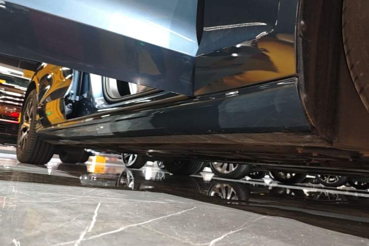 Used Volvo S60 2023 B4 Zhiyi Luxury Edition Right Side Sill
