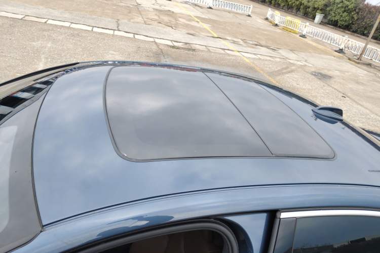 Used Volvo S60 2023 B4 Zhiyi Luxury Edition Roof