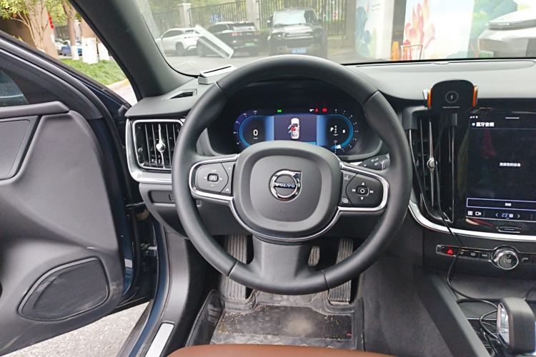Used Volvo S60 2023 B4 Zhiyi Luxury Edition Steering Wheel