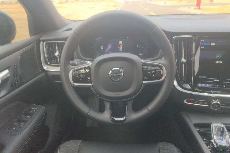 Used Volvo S60 2023 B5 Zhiya Sport Edition Steering Wheel